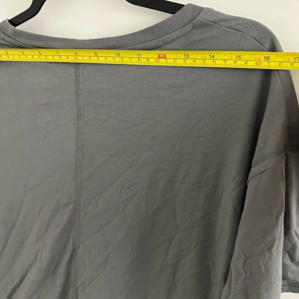 Hello Kitty Grey/Multi Distressed Short Sleeve Sleep T-Shirt. Size M(8-10) - Picture 10 of 11